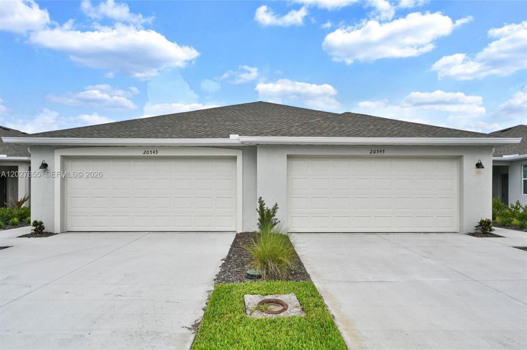 20545 HAZELNUT CT ., Lehigh Acres, Florida 33936, USA