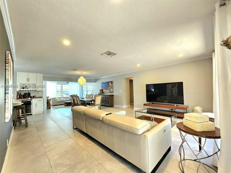 3602 NE 18th Ave, Oakland Park, Florida 33334