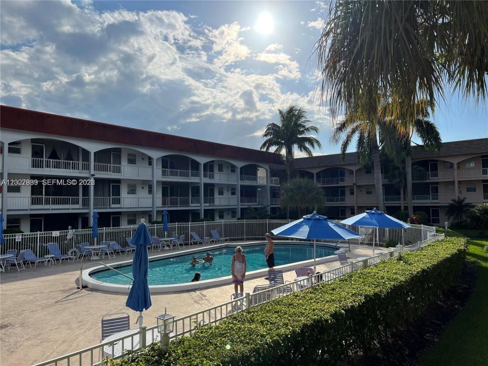 Hallandale Beach, Florida 33009, Estados Unidos