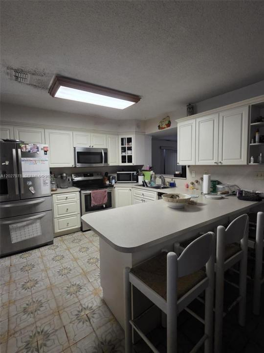 16825 NW 74th Ave, Hialeah, Florida 33015, Stati Uniti