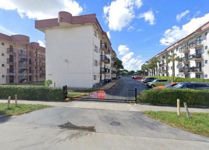 5420 W 21st Ct 411, Hialeah, Florida 33016, USA