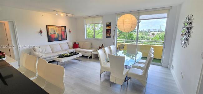 2775 NE 187th St 314, Aventura, Florida 33180, USA
