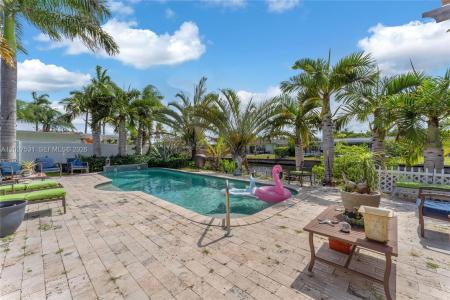 4321 NE 15th Ter, Oakland Park, Florida 33334, USA