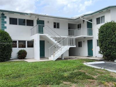 7041 Pembroke Rd 2, Pembroke Pines, Florida 33023, USA