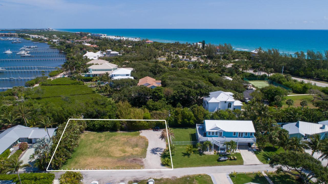 5157 NE Shore Village Terrace, Hutchinson Island, Florida 34996