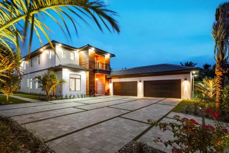 1708 N Lakeside Drive, Lake Worth Beach, Florida 33460, USA