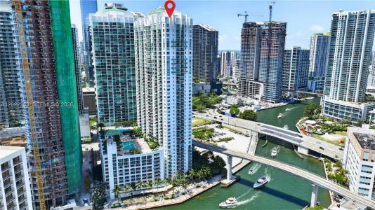 31 SE 5th St 203, Miami, Florida 33131, USA