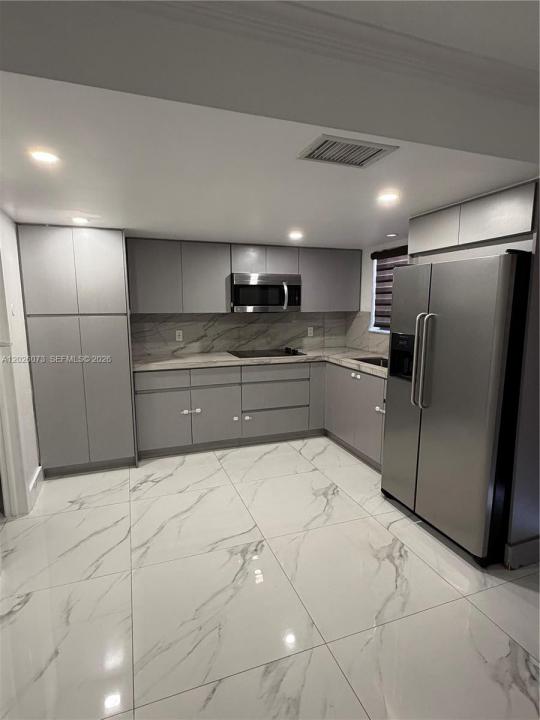 8430 NW 8th St B11, Miami, Floride 33126, États-Unis