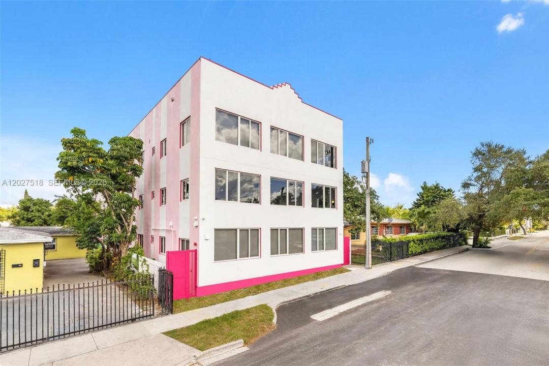 315 NW 32 ST 305, Miami, Floride 33127, États-Unis