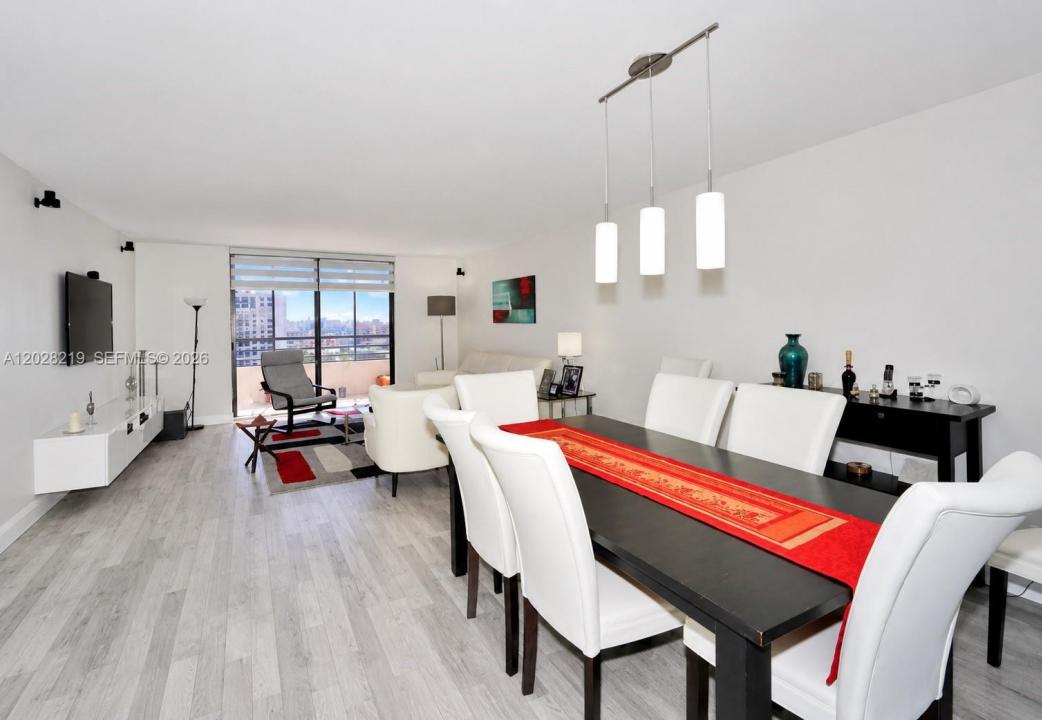 2500 Parkview Dr 1815, Hallandale Beach, Floryda 33009, USA