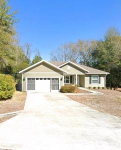 451 NE 151 terrace, Florida 32696, USA