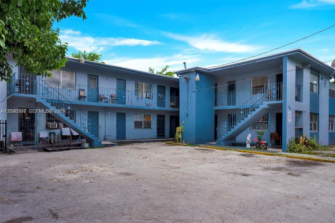 220 NW 16th Ter 8, Miami, Floride 33136, États-Unis