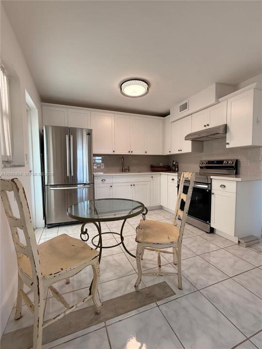 1400 Lincoln Rd 301, Miami Beach, Floride 33139, États-Unis