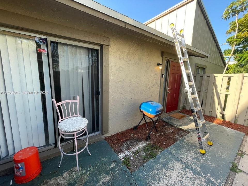 5813 NW 21st St 20-C, Lauderhill, Floride 33313, États-Unis