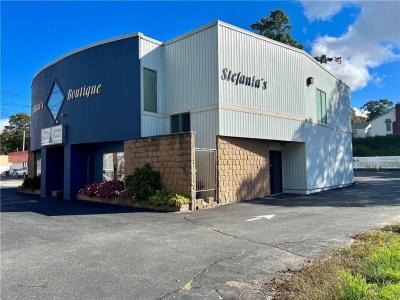 892 Oaklawn Avenue, Cranston, Rhode Island 02920, USA