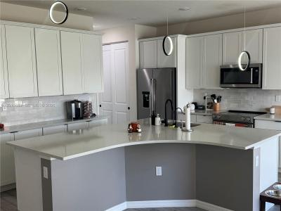 2162 Appleton Cir N, Oakland Park, Florida 33309, USA