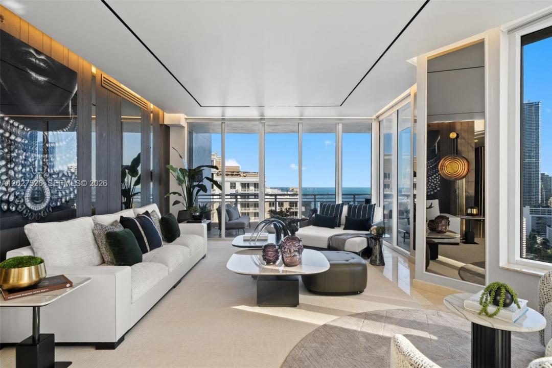 901 Brickell Key Blvd 3304, Miami, Florida 33131, Stati Uniti