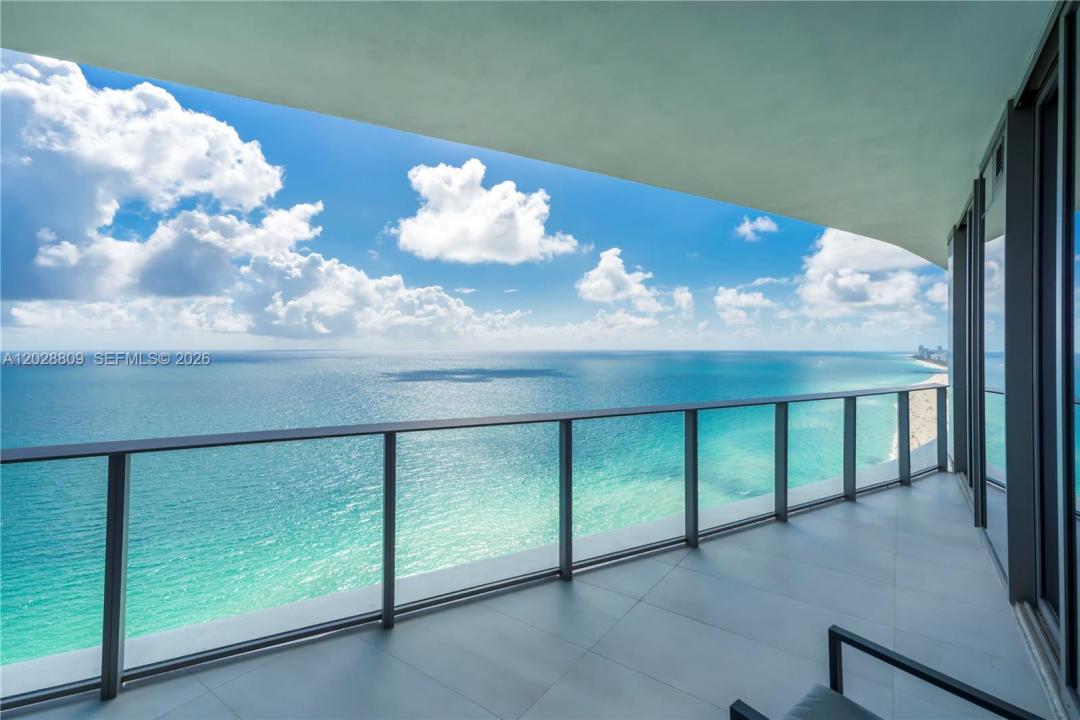 15701 Collins Ave 2903, Sunny Isles Beach, Florida 33160, USA