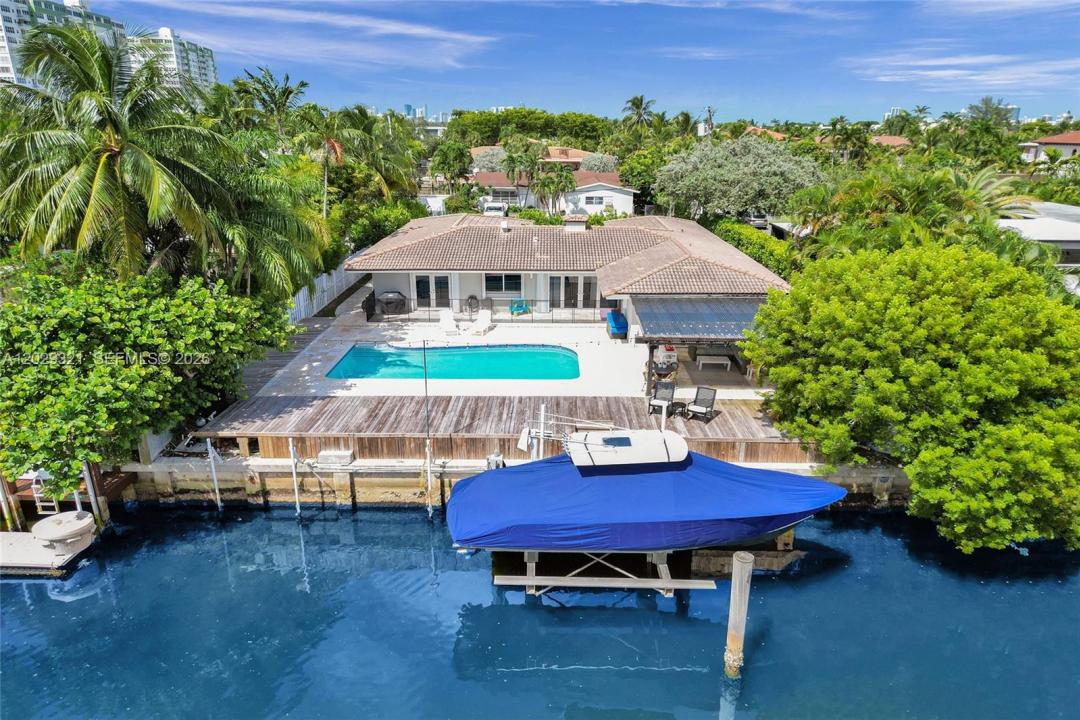1912 NE 119th Rd 0, North Miami, فلوريدا 33181, الولايات المتحدة