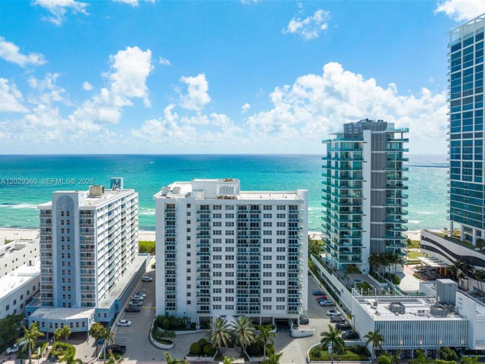 6917 Collins Ave 607, Miami Beach, Florida 33141, USA