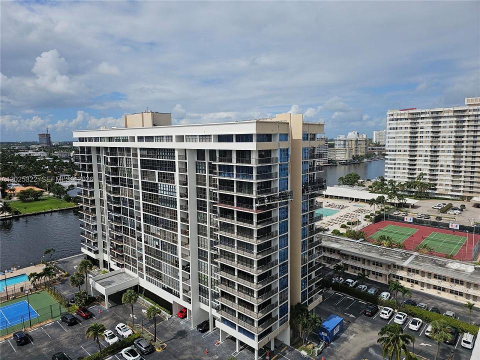 2017 S Ocean Dr 408, Hallandale Beach, Floride 33009, États-Unis