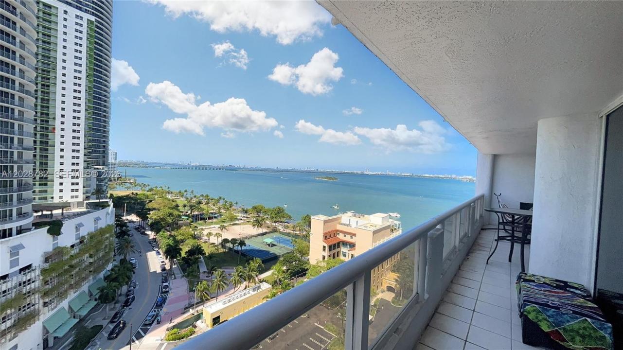 1717 N Bayshore Dr A-1951, Miami, Floryda 33132, USA