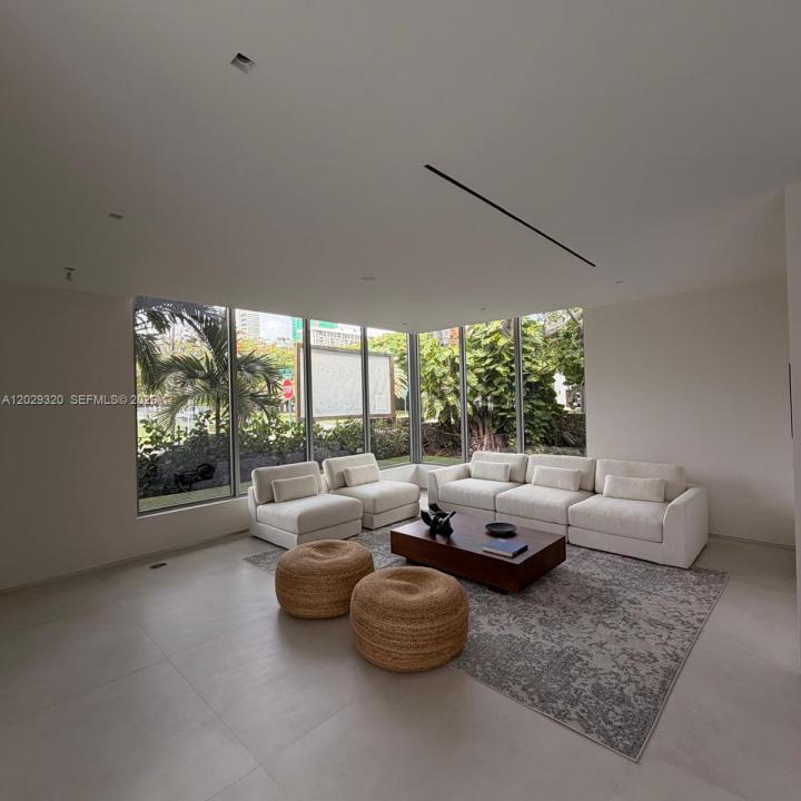 2100 S Miami Ave, Miami, Florida 33129, Stati Uniti