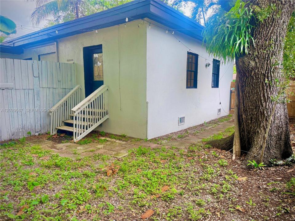 620 NE 160th St BACK, Miami, Florida 33162, Stati Uniti