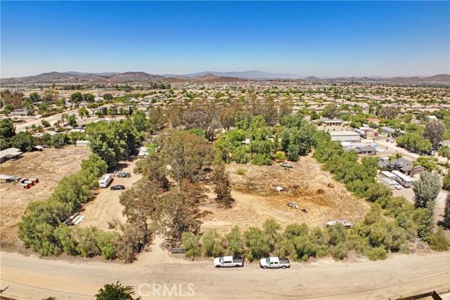 Old Windmill Road, Menifee, California 92584