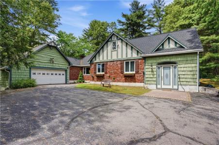 42 Georgiana Drive, Cumberland, Rhode Island 02864, Stati Uniti