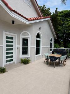 4103 Carriage Drive H4, Pompano Beach, Flórida 33069, Estados Unidos