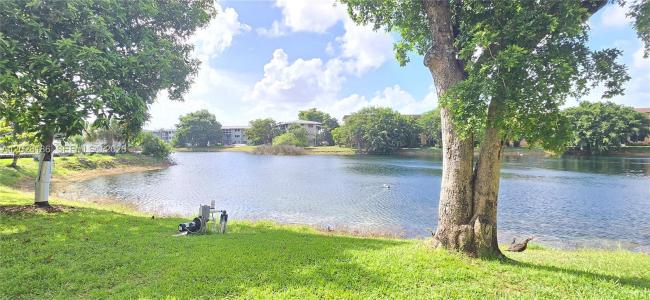 5335 NW 10th Ct 307, Plantation, Florida 33313, USA