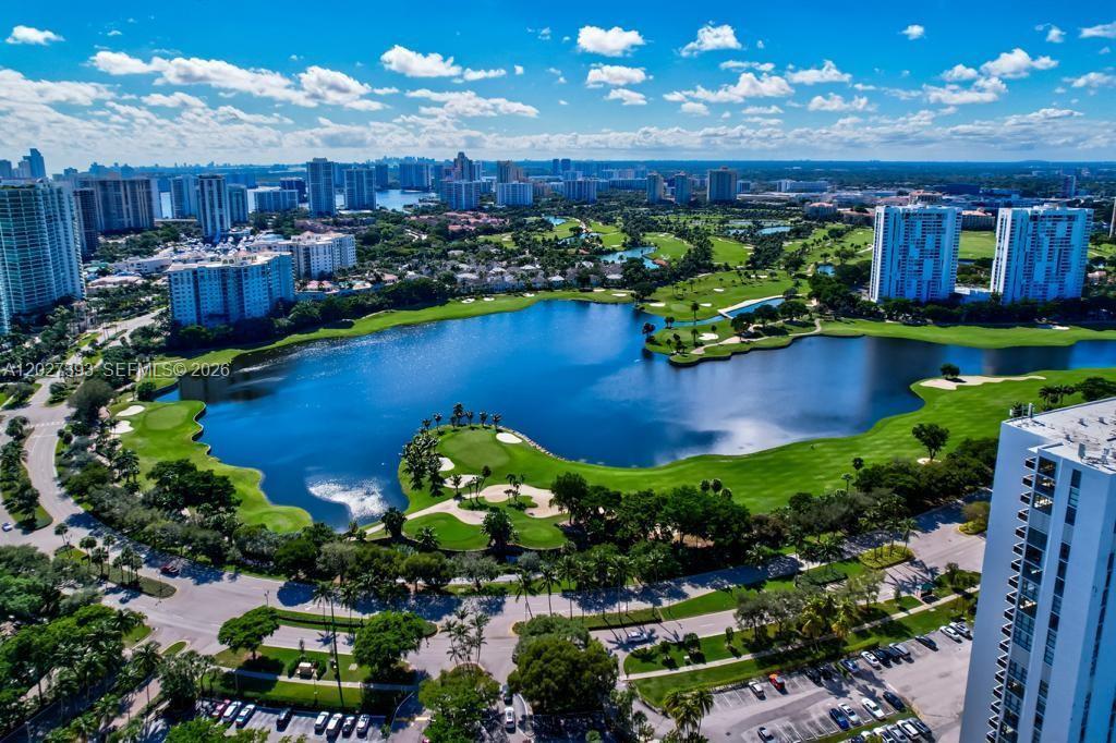 20505 E Country Club Dr 143, Aventura, פלורידה 33180, ארצות הברית של אמריקה