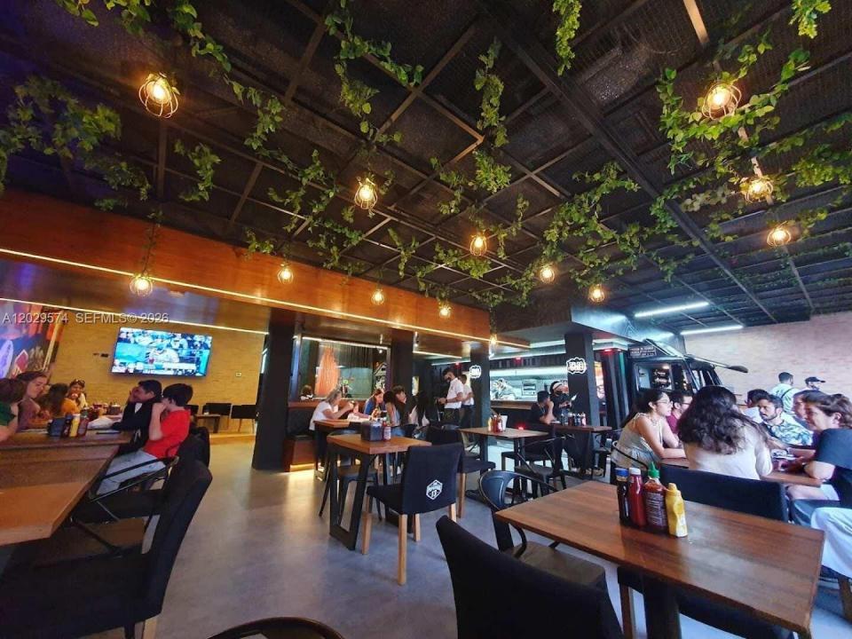8205 NW 12th St, Doral, Florida 33126, Stati Uniti