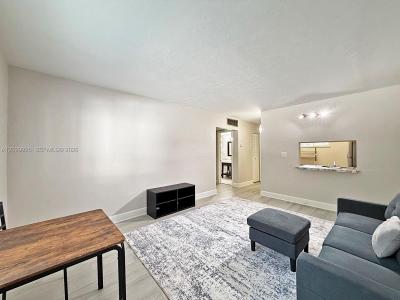 8601 SW 68 CT 5, Pinecrest, Florida 33156, USA