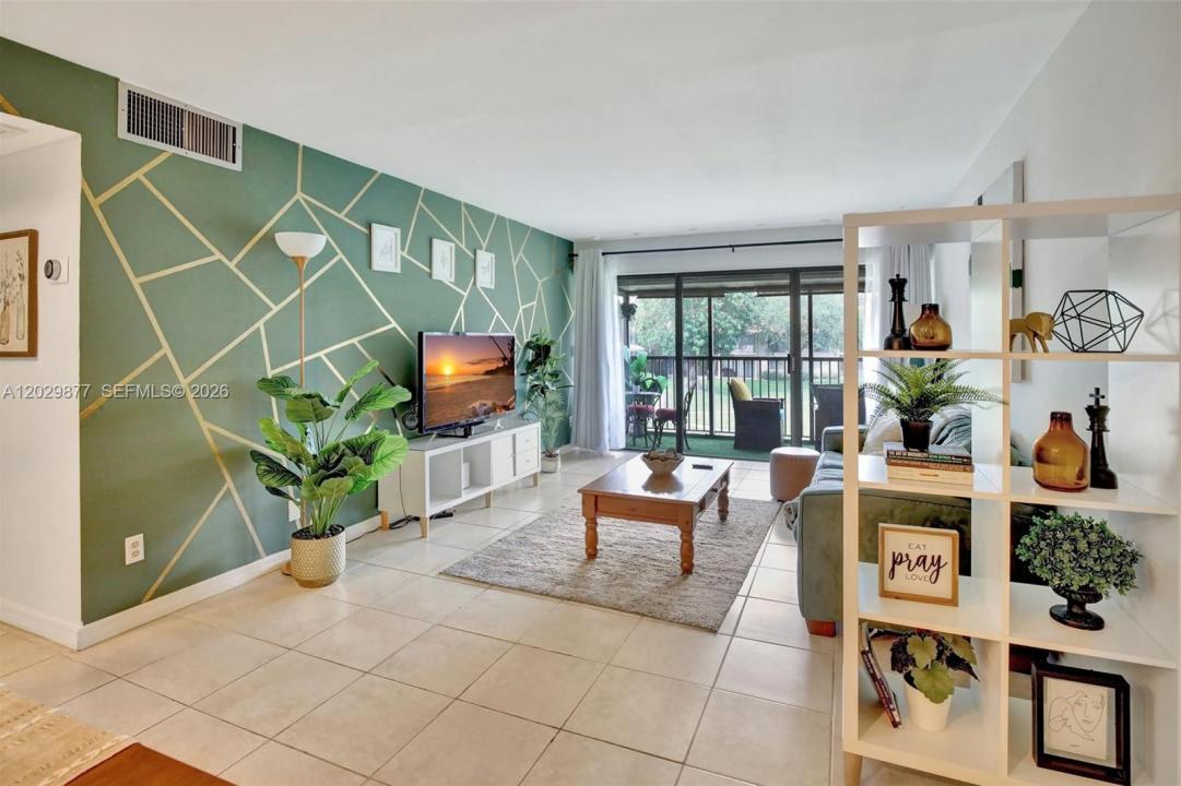 5821 Washington St 30, Hollywood, Florida 33023, Amerika Birleşik Devletleri
