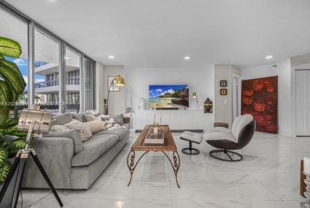 3500 Mystic Pointe Dr 604, Aventura, Florida 33180, USA