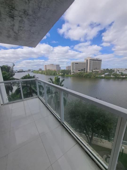 5085 NW 7th St 602, Miami, Florida 33126, Stati Uniti