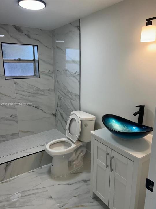 8600 NW 32nd Ave, Miami, Florida 33147, Stati Uniti