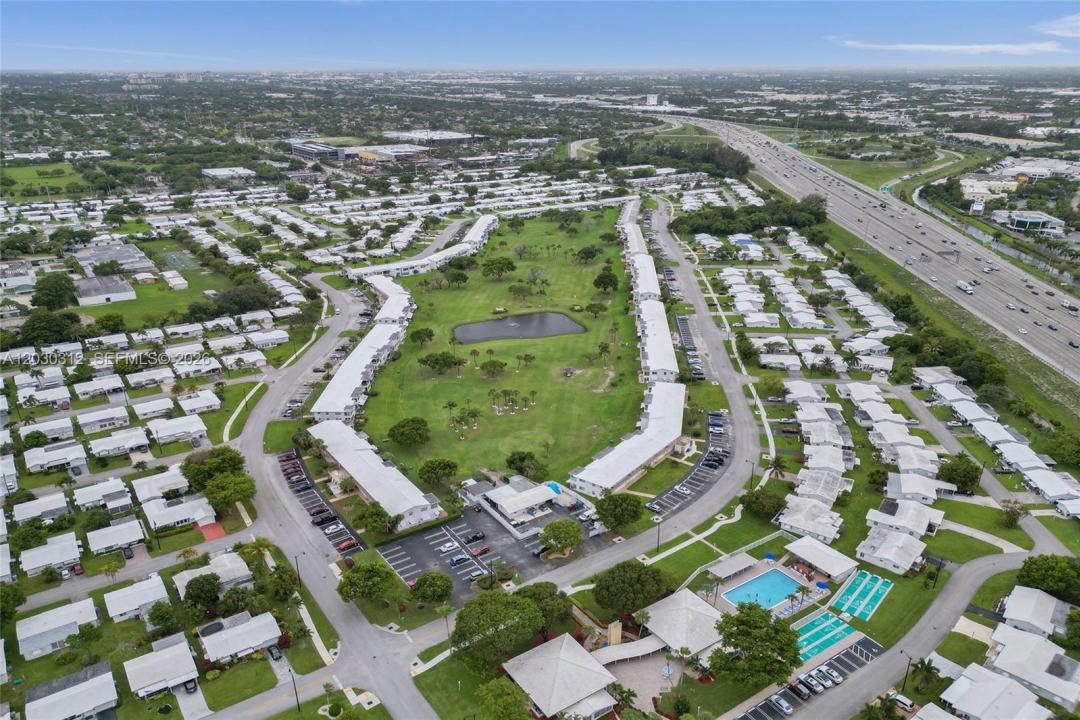 240 NW 25th Ct, Pompano Beach, Florida 33064, Stati Uniti