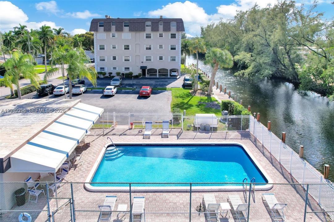 5911 NE 14th Ln 205S, Fort Lauderdale, Florida 33334, USA