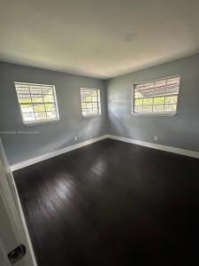 4530 NW 23rd St 4530, Lauderhill, Florida 33313, Amerika Birleşik Devletleri