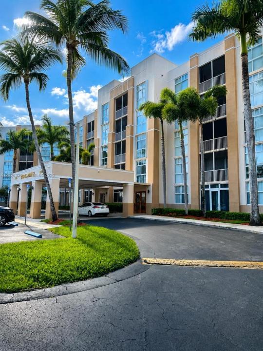9755 NW 52nd St 219, Doral, Florida 33178, USA