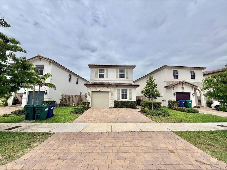 2462 NW 131st Cir, Miami, Florida 33167, USA