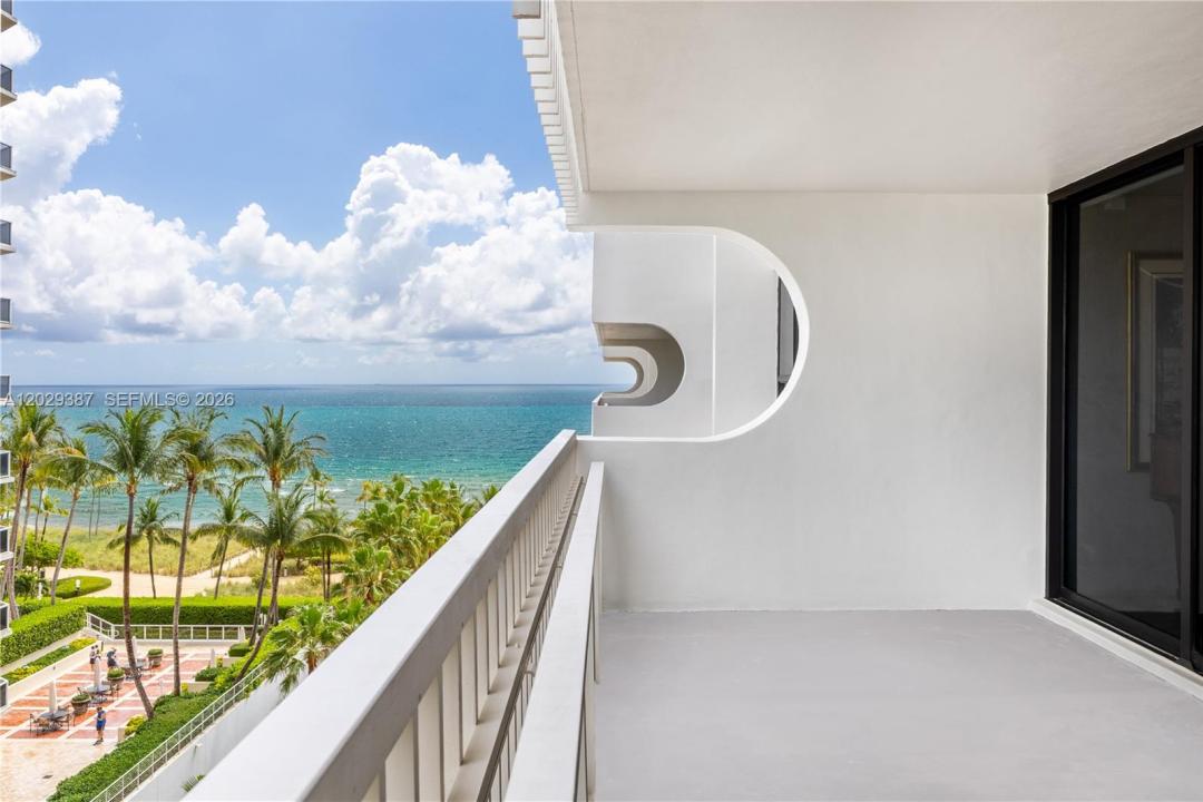 10205 Collins Ave 604, Bal Harbour, Floride 33154, États-Unis