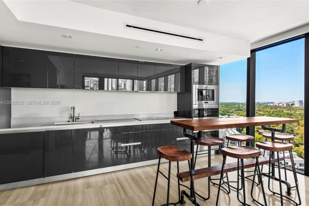 1451 Brickell Ave 1706, Miami, Florida 33131, Stati Uniti