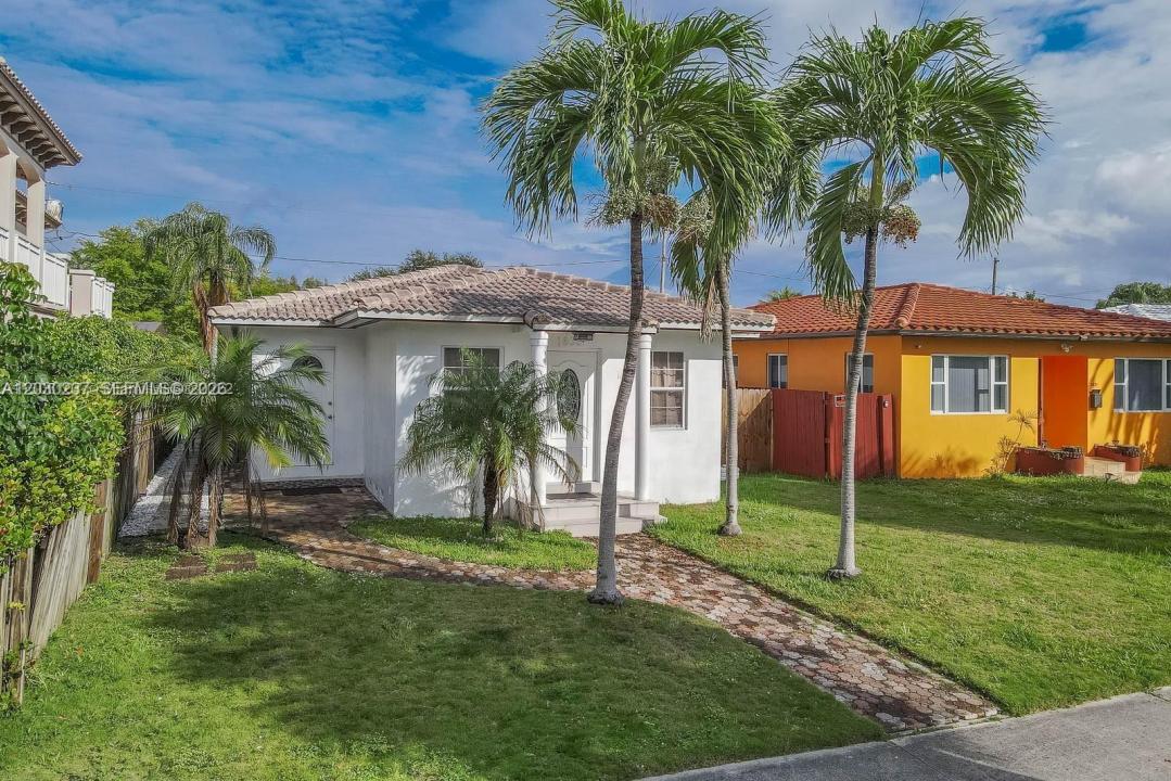 1635 Hollywood Blvd A, Hollywood, Floride 33020, États-Unis