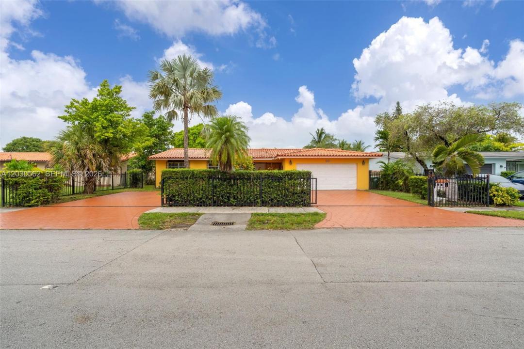 1320 SW 84th Ave, Miami, Floride 33144, États-Unis