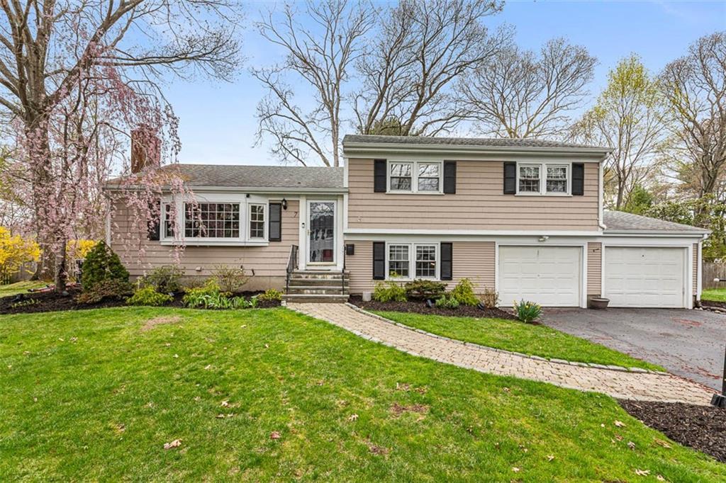 7 Meadowbrook Drive, Barrington, רוד איילנד 02806, ארצות הברית של אמריקה
