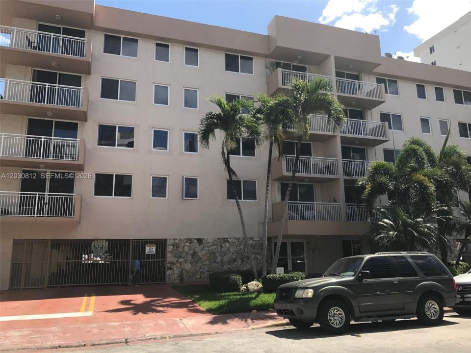 1665 Bay Rd 416, Miami Beach, Floride 33139, États-Unis